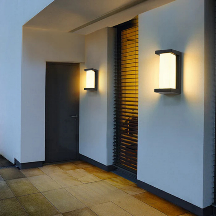 BowLift | Outdoor Wall Lamp With Sensor