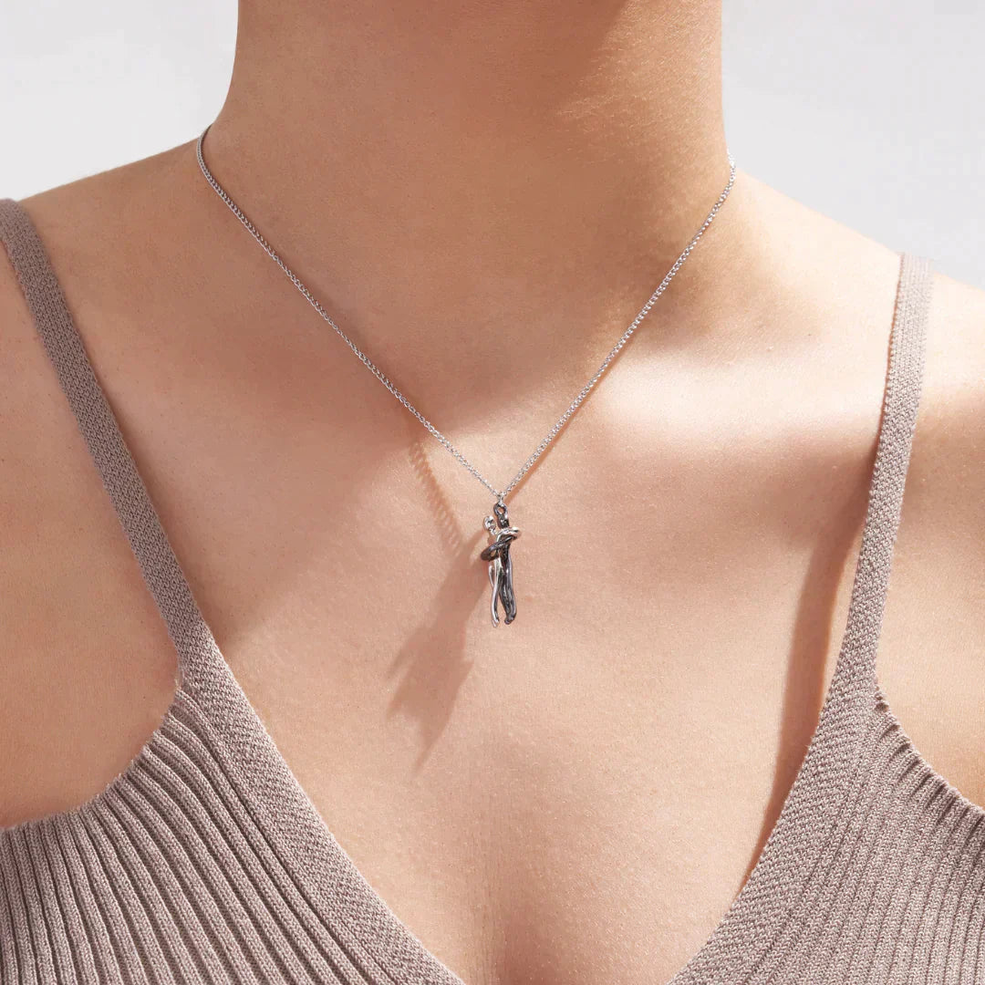 Luxury Pendant Necklace for Couples | Timeless Love and Style Bowlift