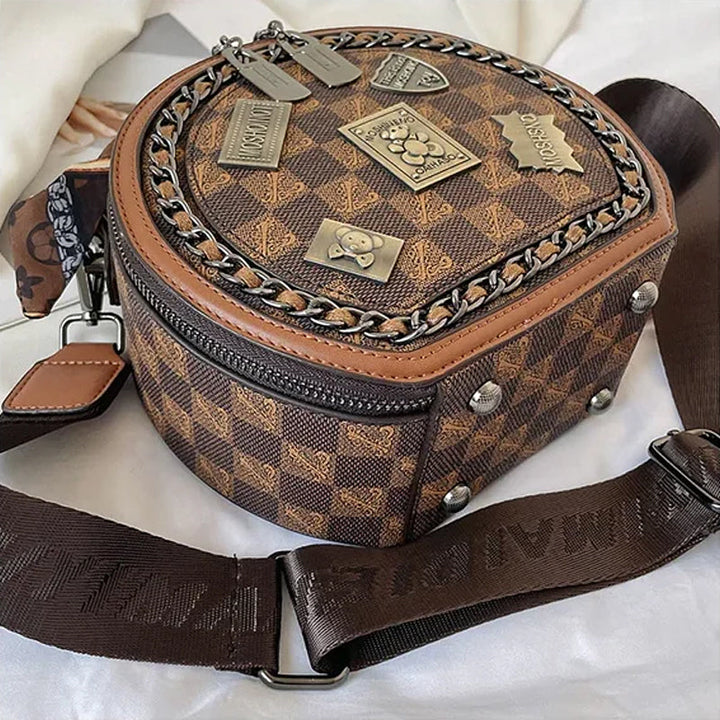 Fashionable Retro Bear Badge Shoulder Bag | Bowlift