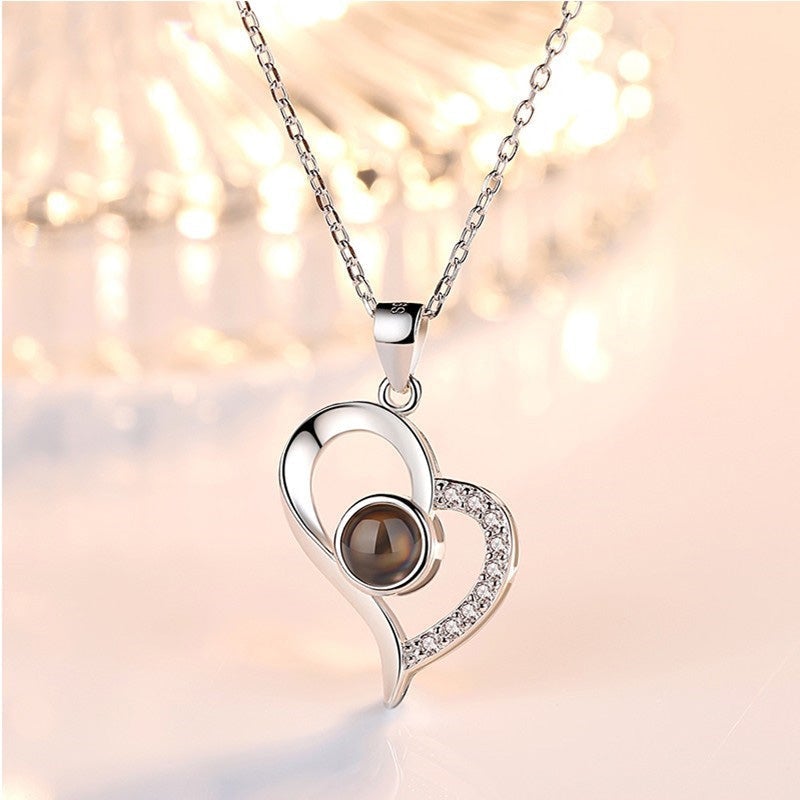 BowLift | Love Projection Heart Necklace (I love you in 100 languages)