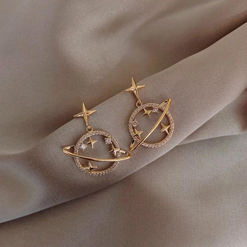 BowLift | Saturn Gold Earrings
