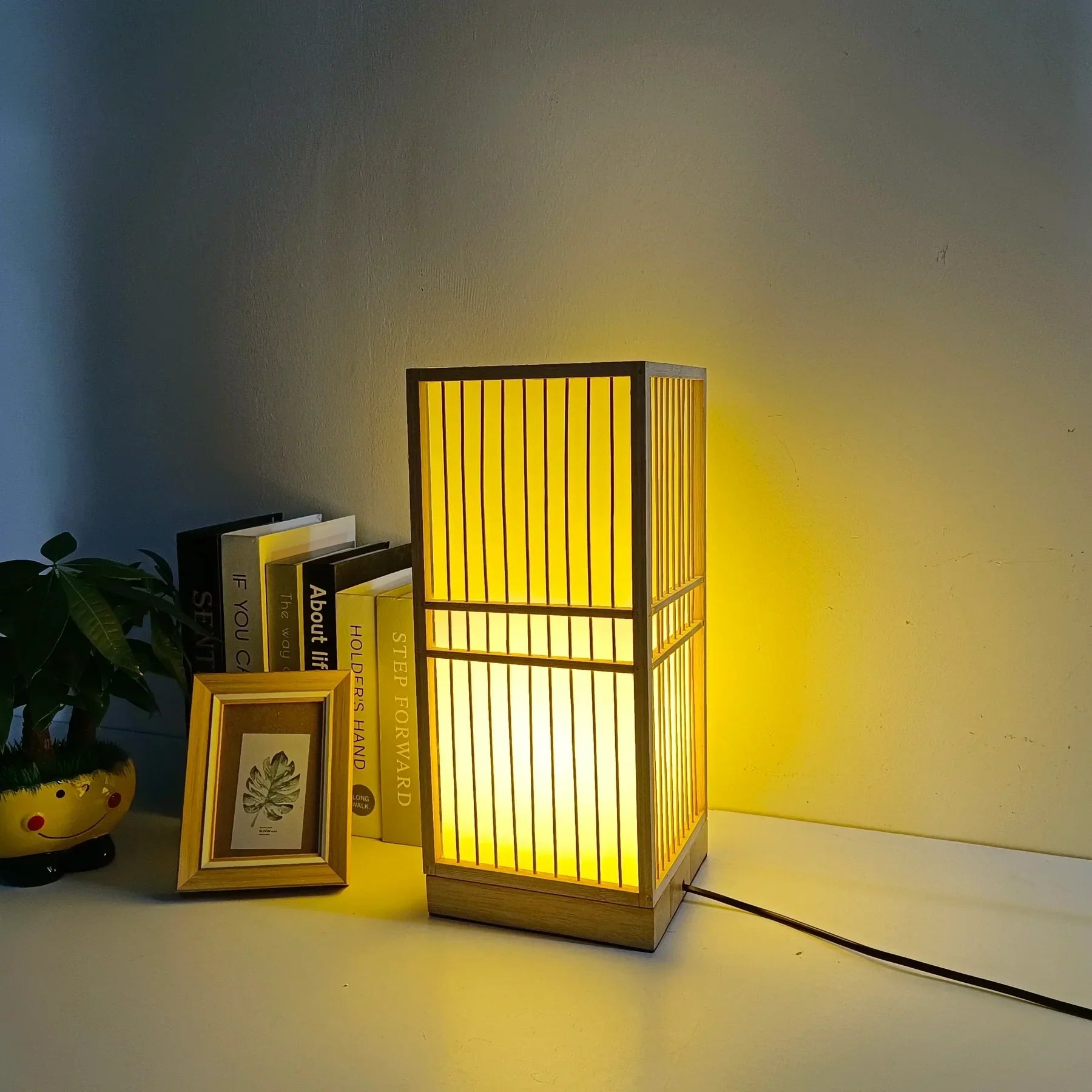 BowLift | Japanese Table Lamp