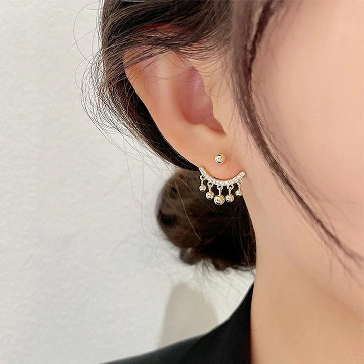 Geometric Meniscus Earrings made of Rhinestones and Pearls | Bowlift