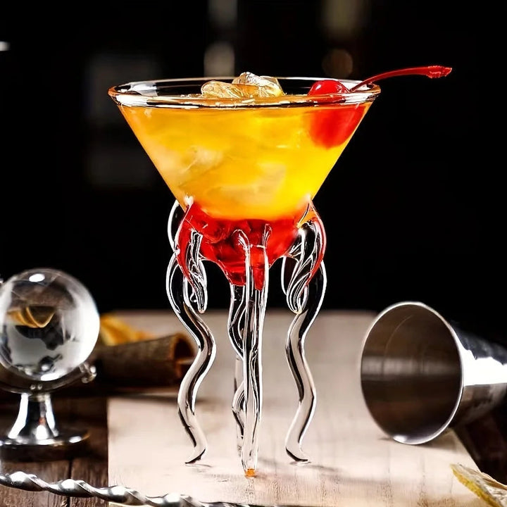 Unique, octopus-inspired cocktail glass Bowlift