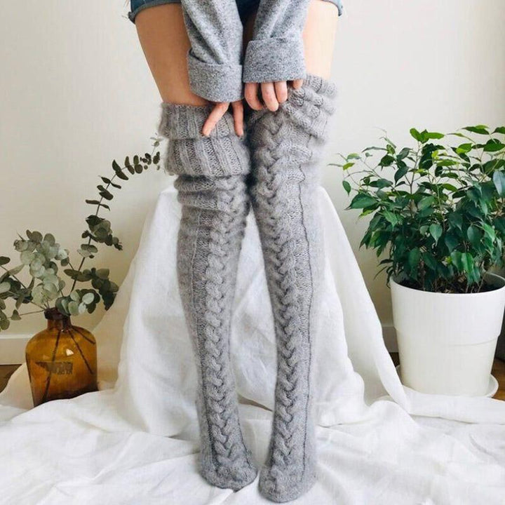 Hand-knit winter socks | Bowlift