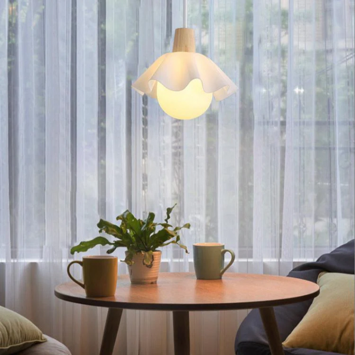 BowLift | Flower-shaped pendant lamp