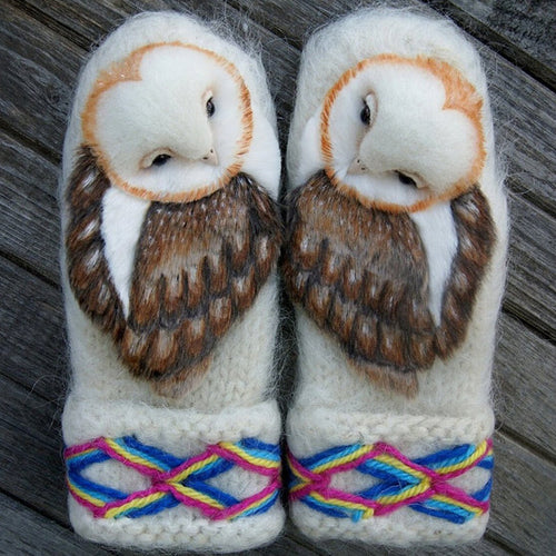 BowLift | Handknitted Nordic gloves made of wool with owls