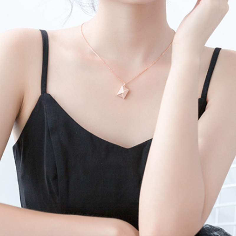 BowLift | Metal wrap neck chain