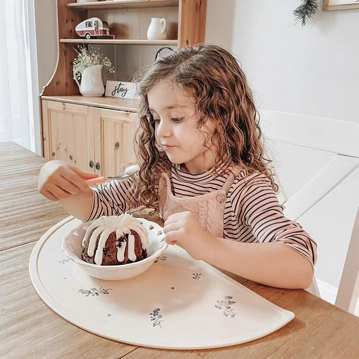 BowLift | Silicone Placemat for Kids – Non-Slip Table Mat in Crescent Shape