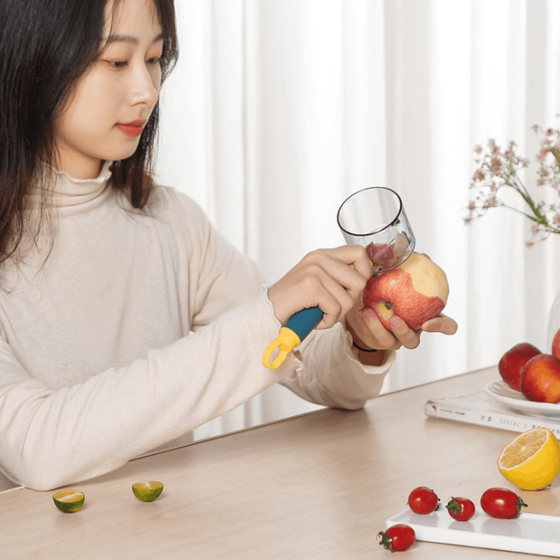 BowLift | Multifunctional Peeler with Storage Box