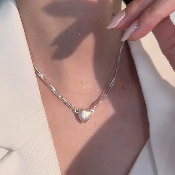 BowLift | Necklace with magnetic heart pendant