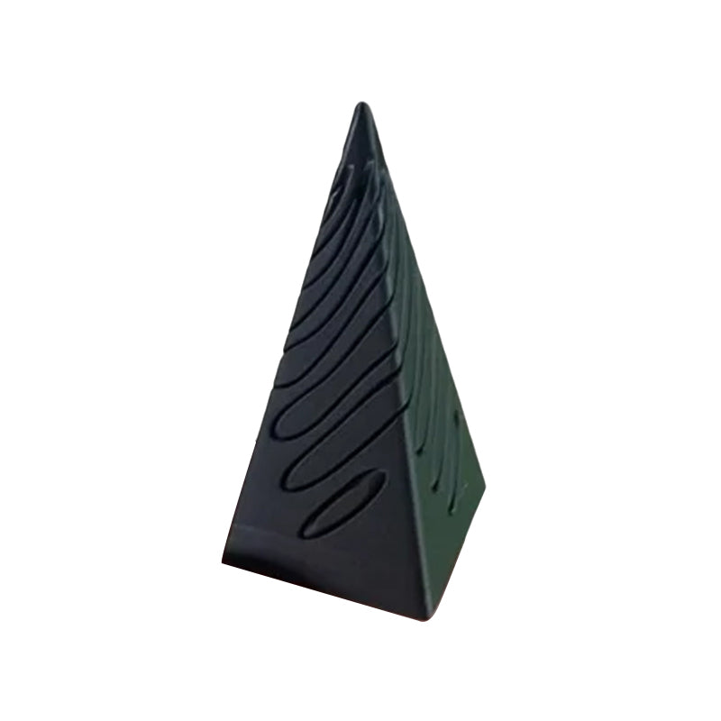 BowLift | Impossible Pyramid Passage Sculpture