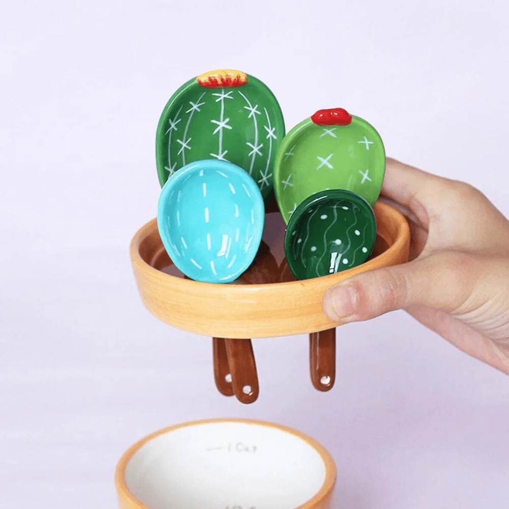 BowLift | Creative and practical measuring spoon set with cactus motif