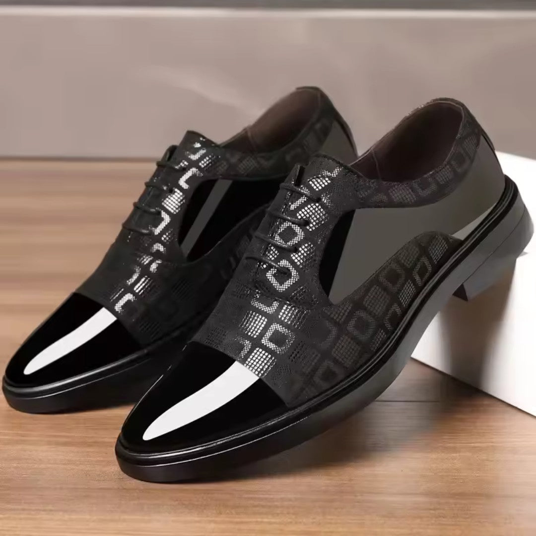 Elegant Oxford Shoes in Patent Leather