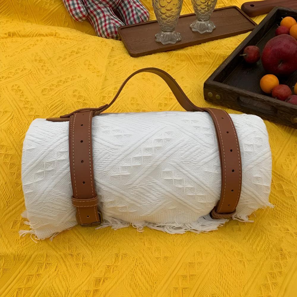 BowLift | Countryside Comfort Picnic Mat