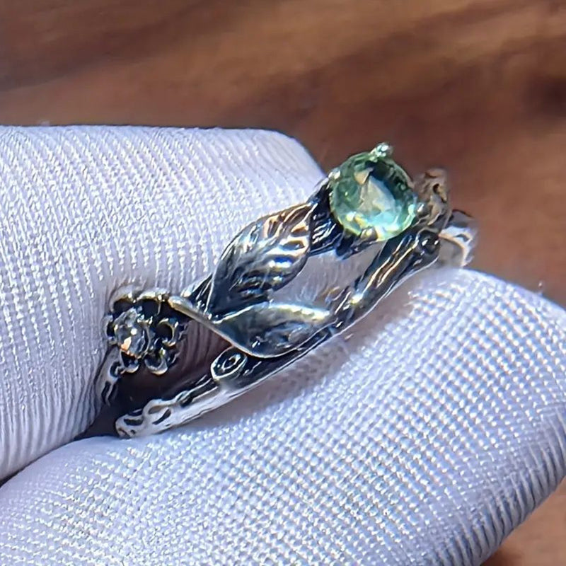 BowLift | Vintage Leaf Ring