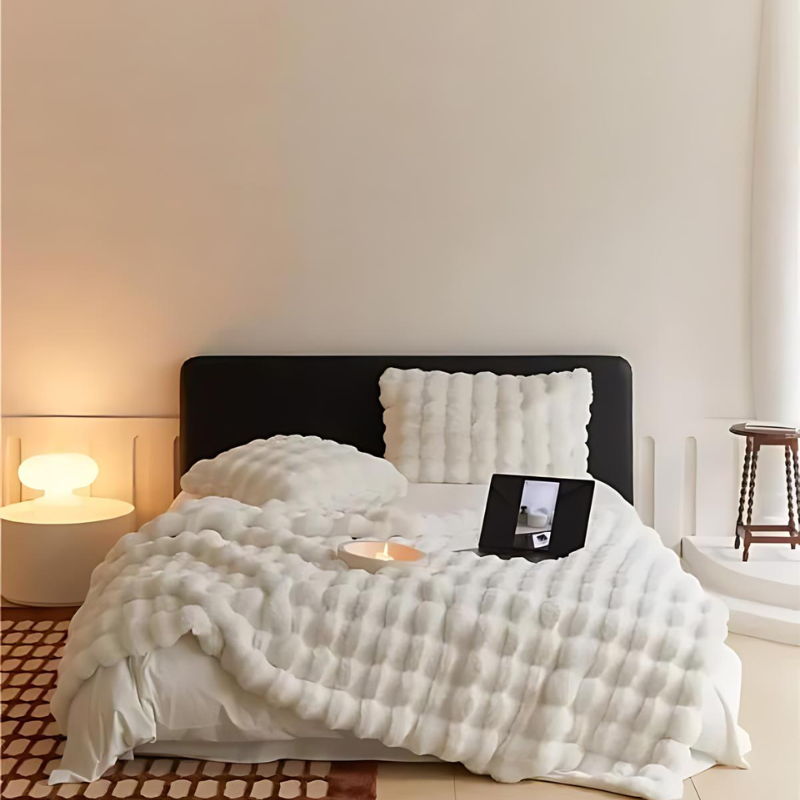 BowLift | Faux Fur Fleece Throw Blanket