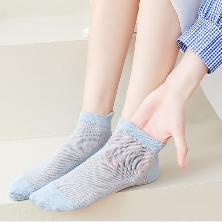 BowLift | Ultra-thin, non-slip socks with invisible effect