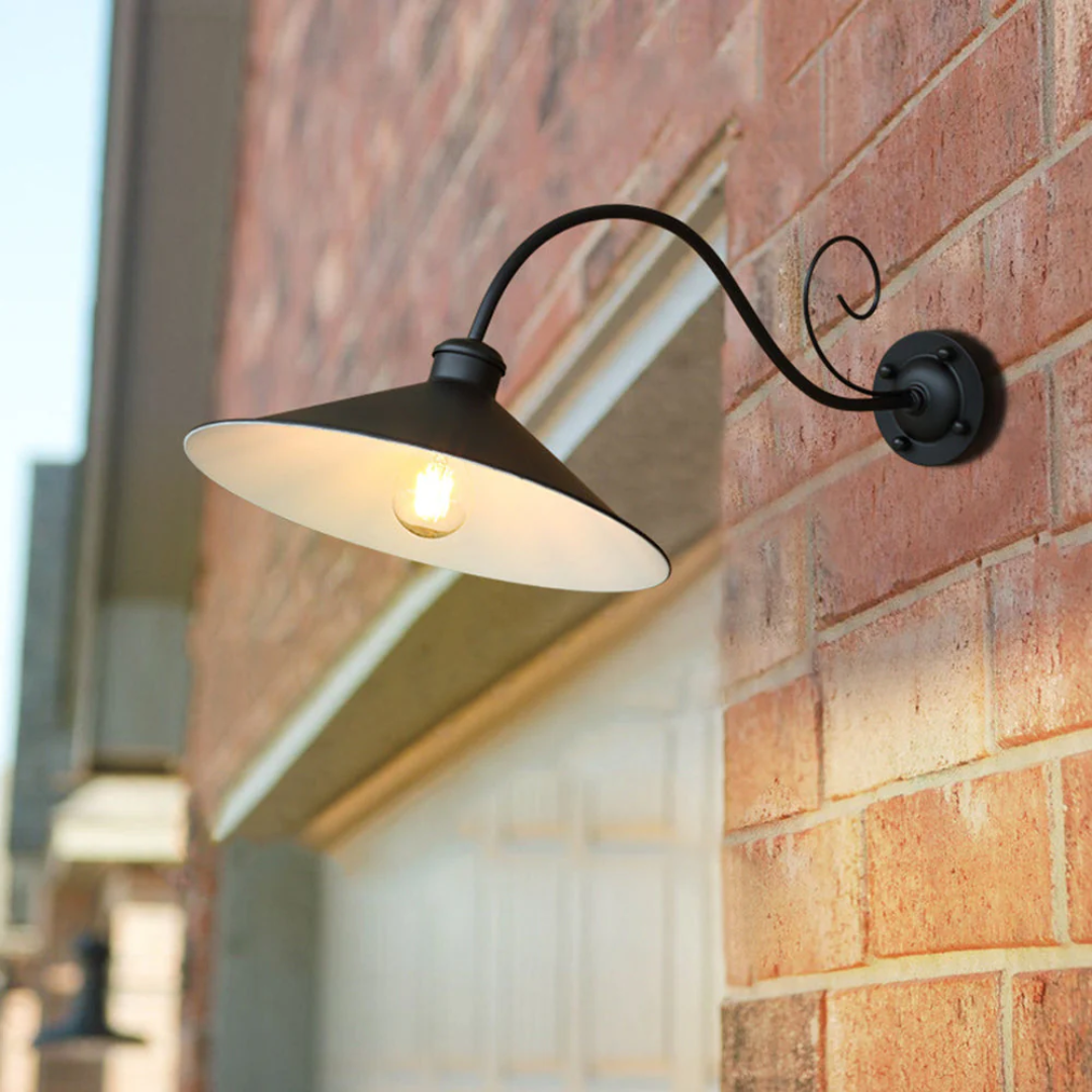 BowLift | Vintage Outdoor Wall Lamp