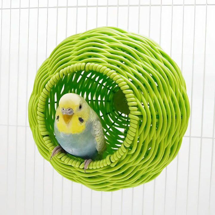 BowLift | Sturdy and breathable rattan bird's nest