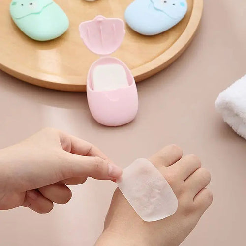 BowLift | 4 pieces | Travel soap leaves in case – compact, hygienic & practical