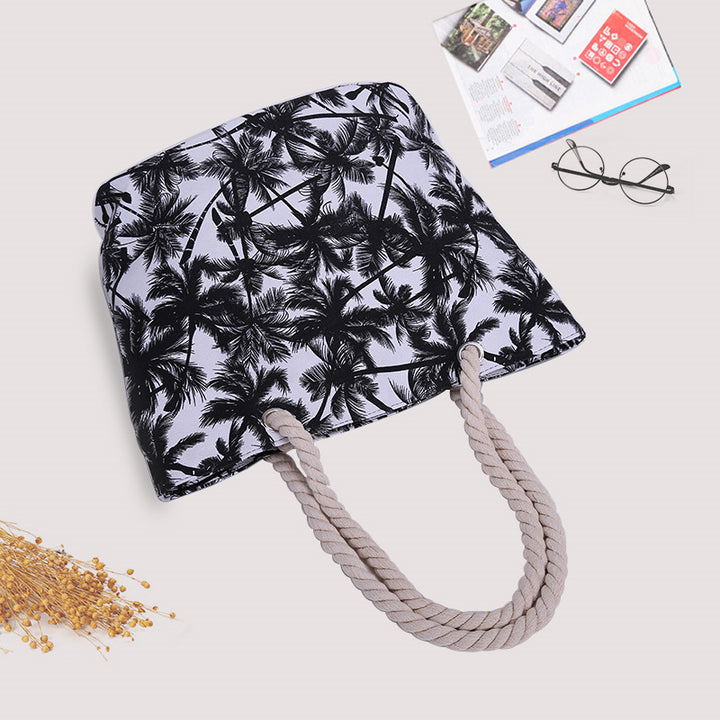 Spacious bag with maritime pattern Bowlift