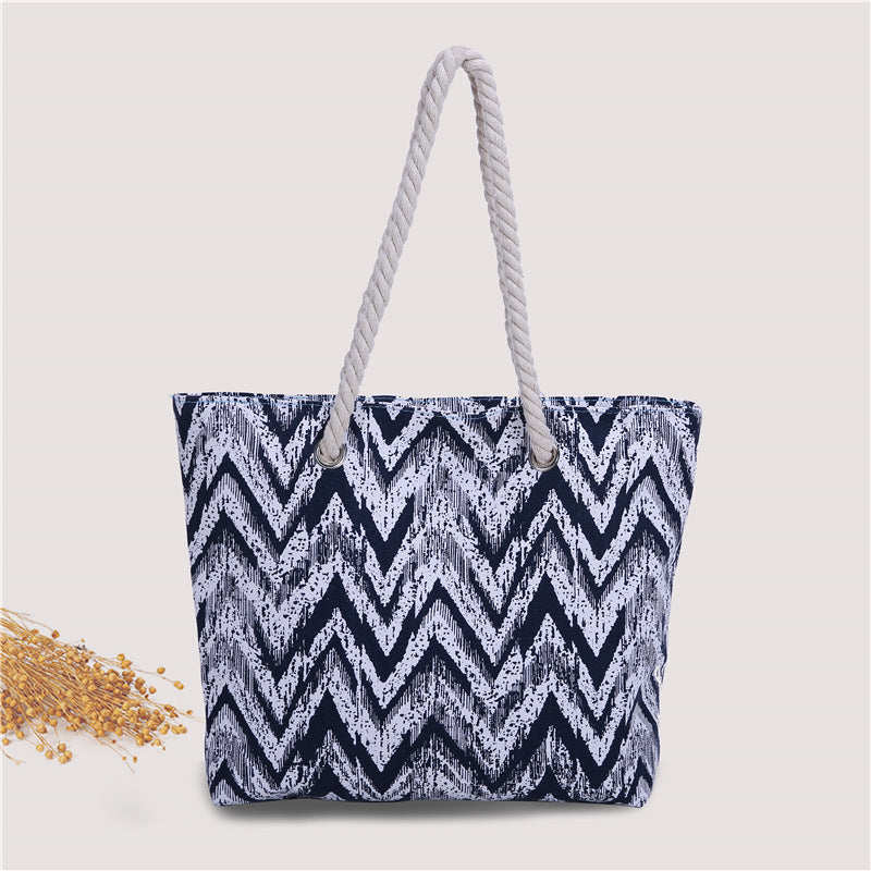 Spacious bag with maritime pattern Bowlift