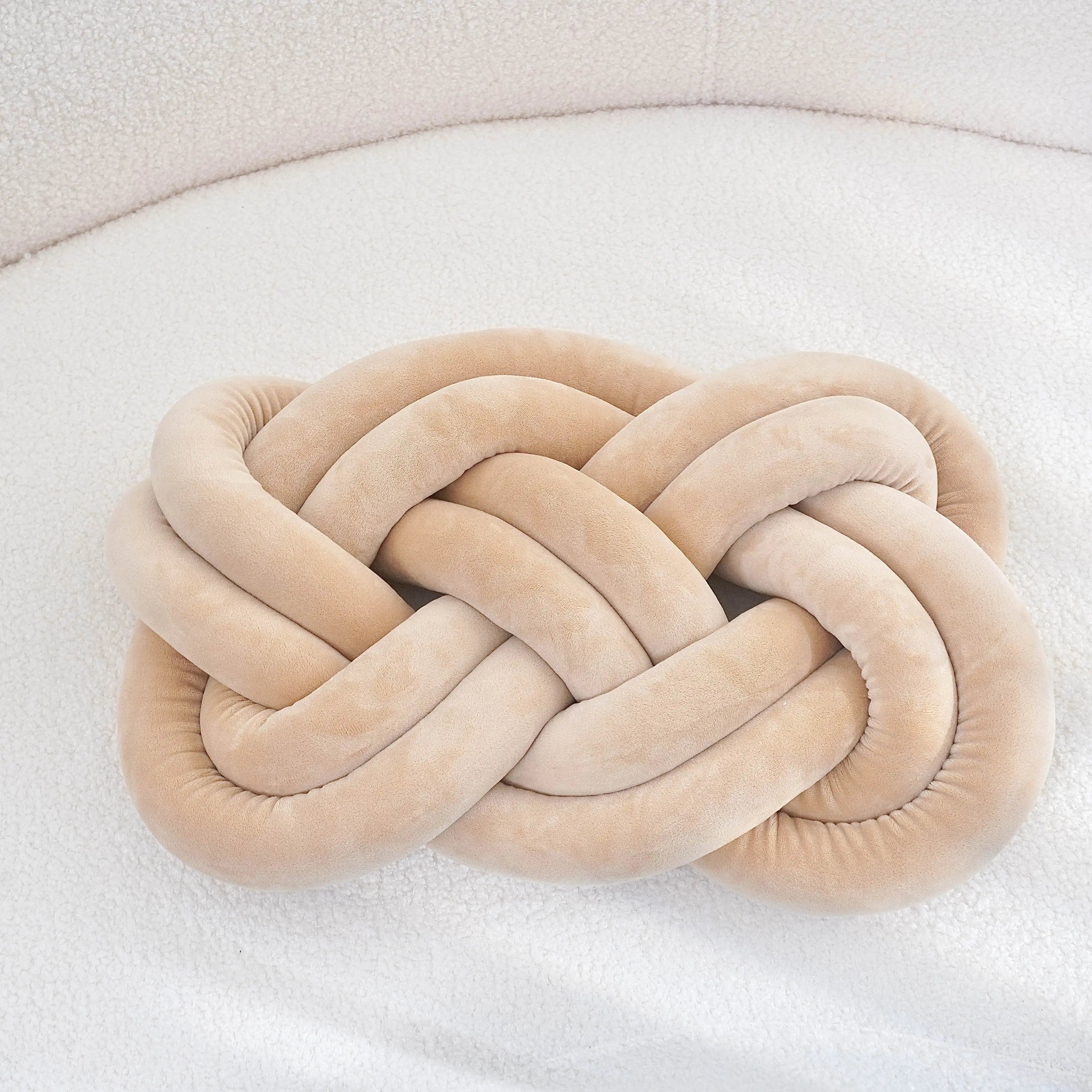 BowLift | Decorative Cushion | Knotted Geometric Design | Washable Polyester | 40×30 cm