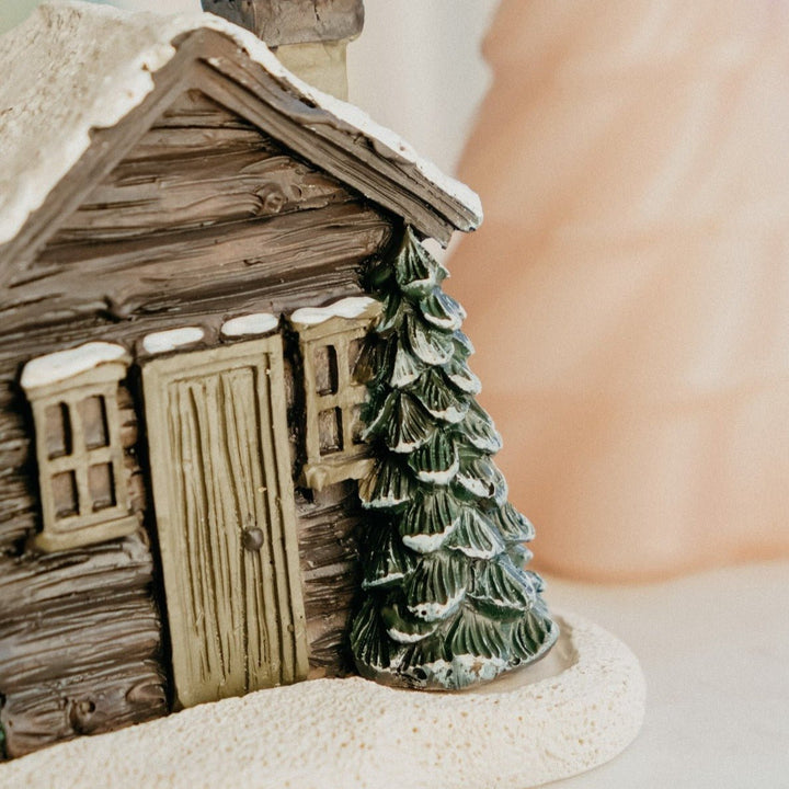 BowLift | Log Cabin Snowy Winter Incense Cone Burner