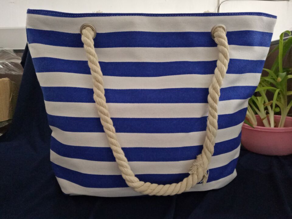 Durable beach bag with sturdy rope handles Bowlift