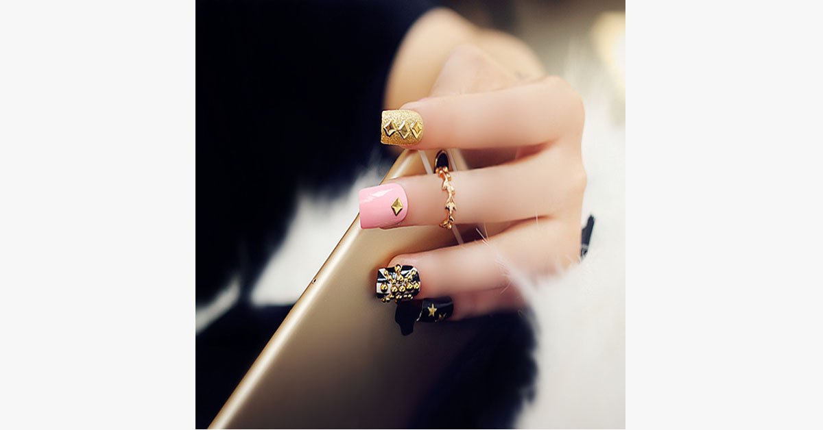 BowLift | Acrylic Nails with Rivets
