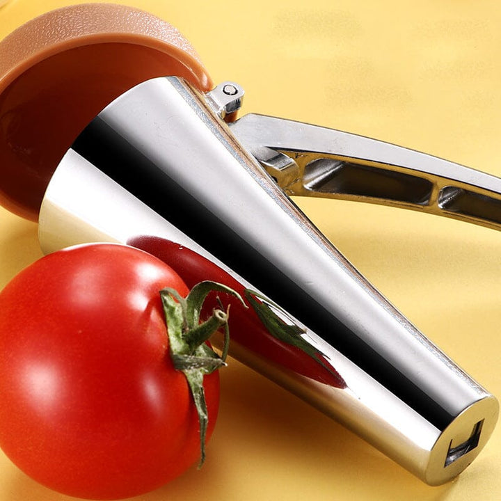 Nutcracker for walnuts & other nuts | Bowlift