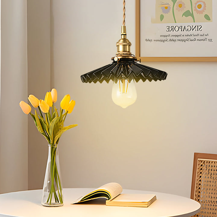 Vintage ceramic pendant lamp with pleated design – brass LED pendant light for dining room and living room | Bowlift