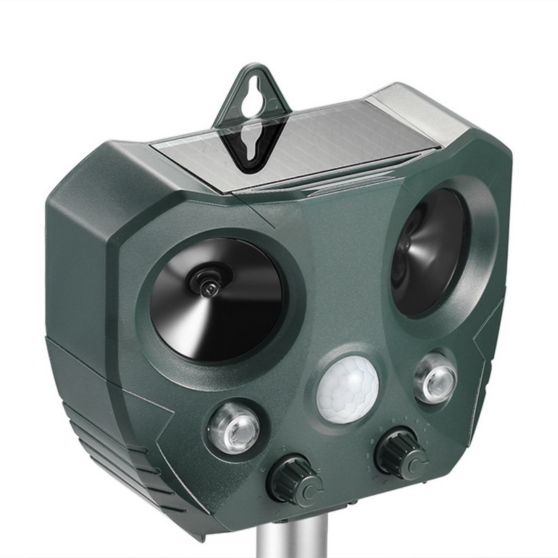 BowLift | Effective Pest Repeller – Solar Ultrasonic Animal Deterrent for Garden