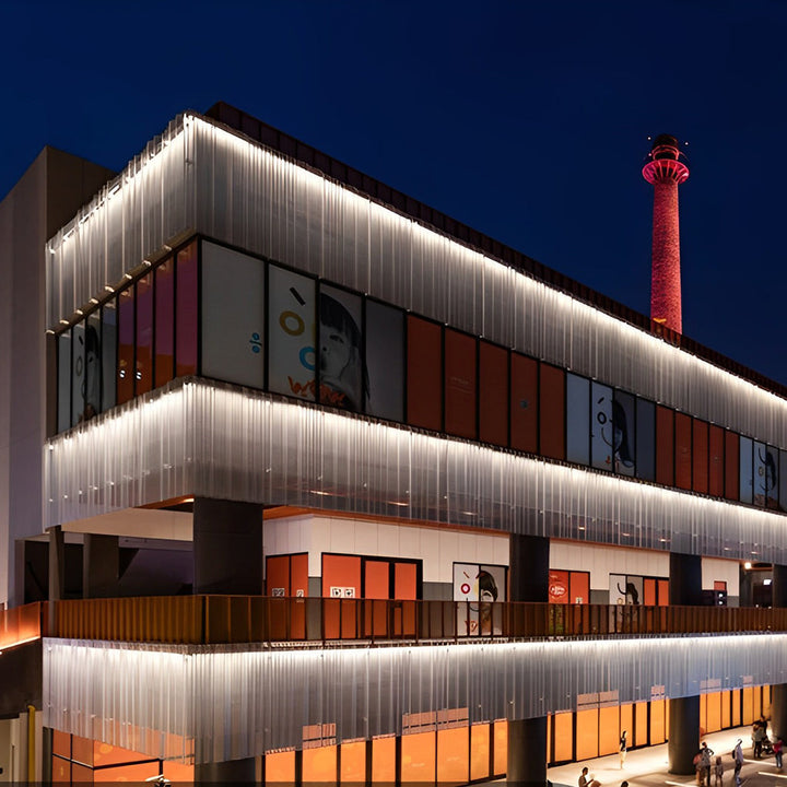 BowLift | Modern LED Lamp for Facade Lighting with Directional Light