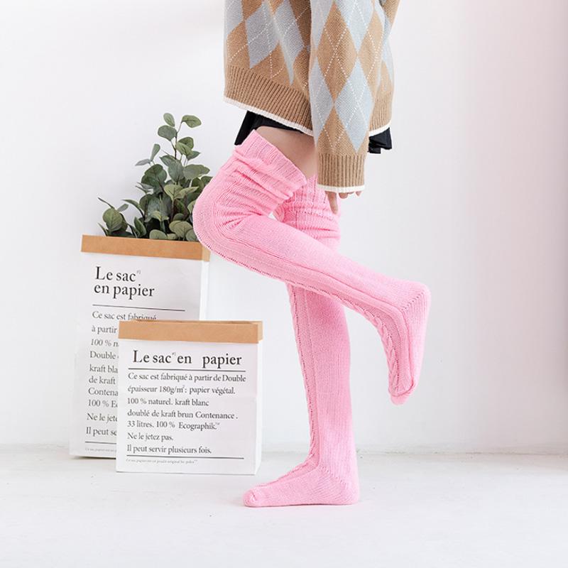 Hand-knit winter socks | Bowlift