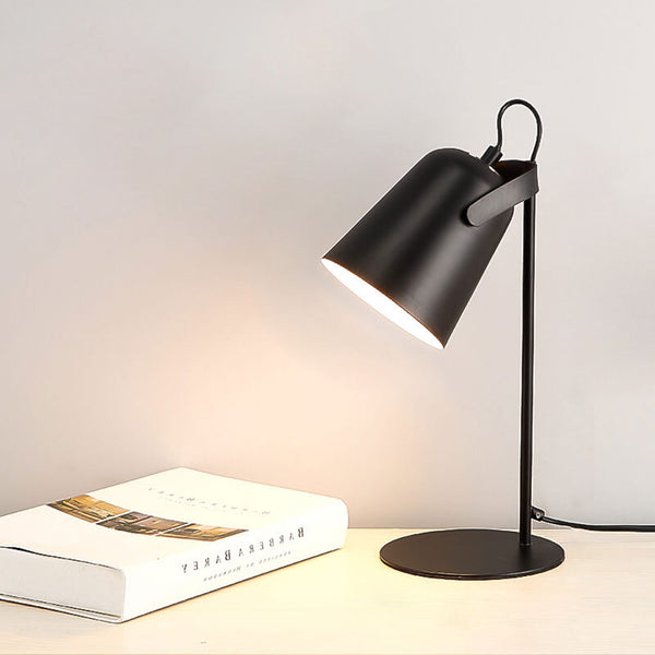 LumiTouch – Minimalist table lamp with tripod base and touch control Bowlift