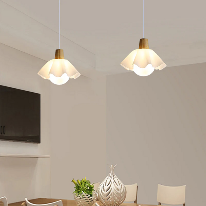 BowLift | Flower-shaped pendant lamp