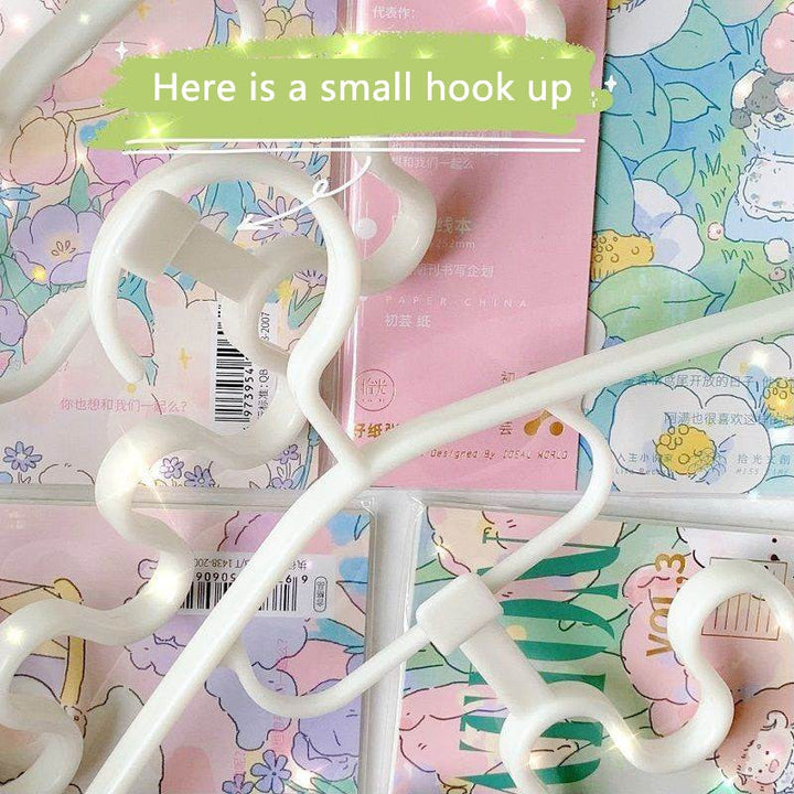 Japanese Space-Saving Wavy Cloth Hanger | Bowlift