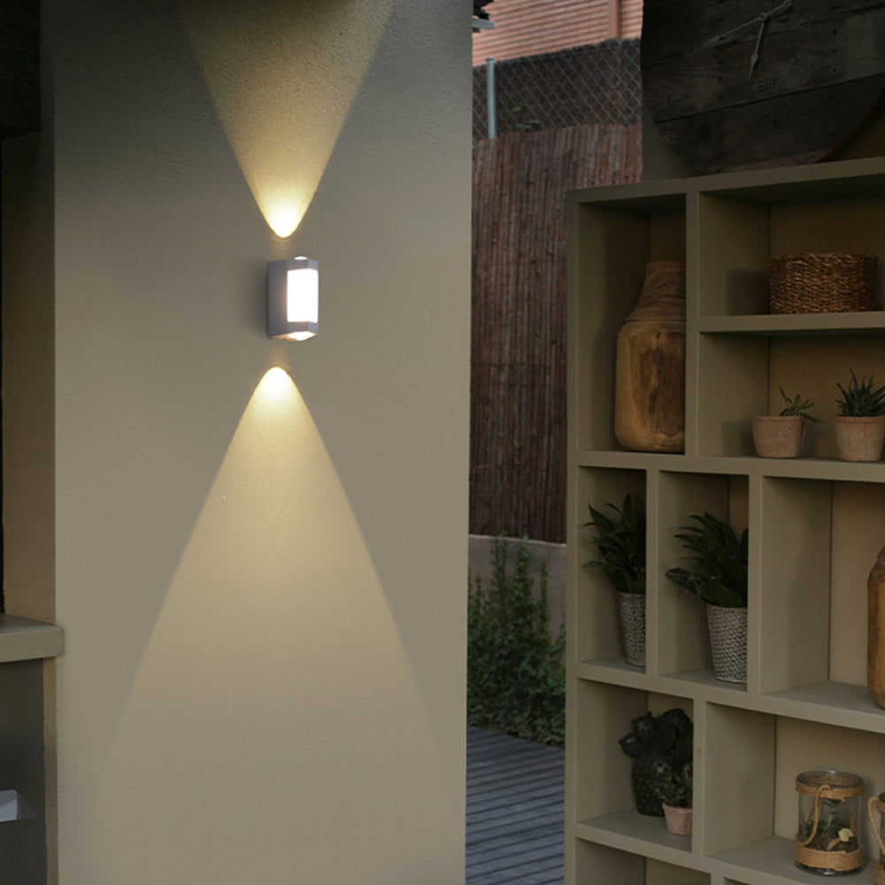 BowLift | Solara Outdoor Wall Lamp – Mains Powered LED Lighting for Garden & Garage