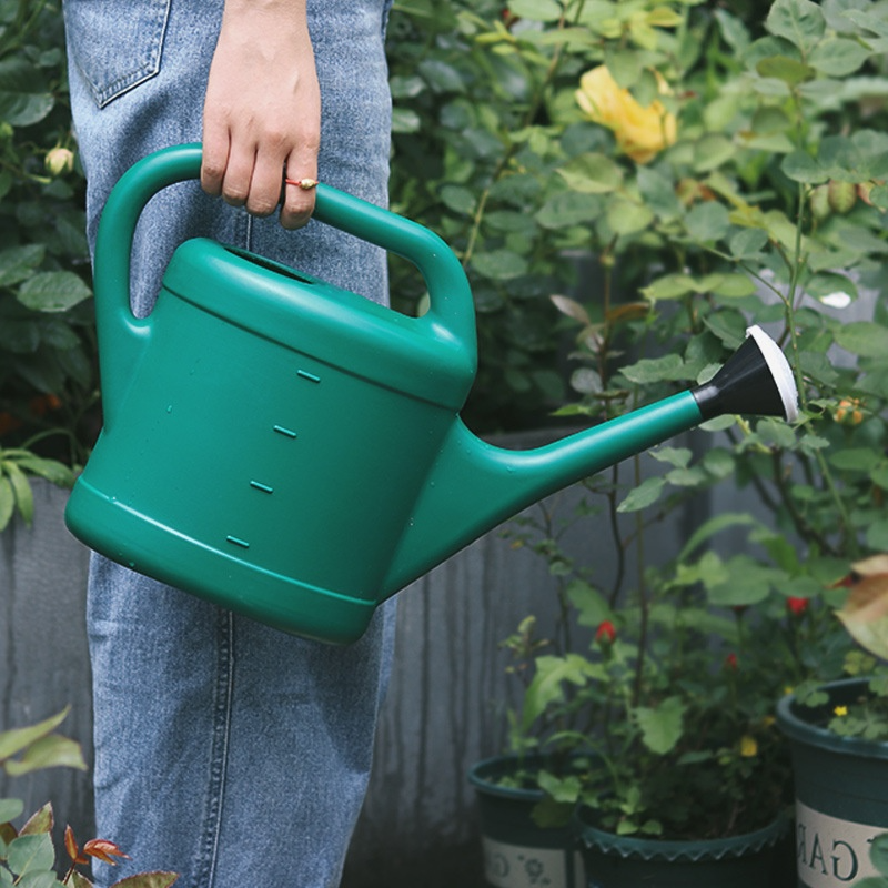 BowLift | Large-volume watering can with long spout – plastic for garden care