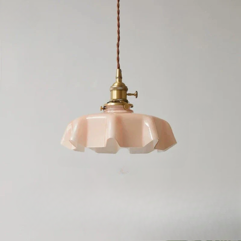 BowLift | ClassicGleam – Luxurious brass pendant light for a timeless atmosphere