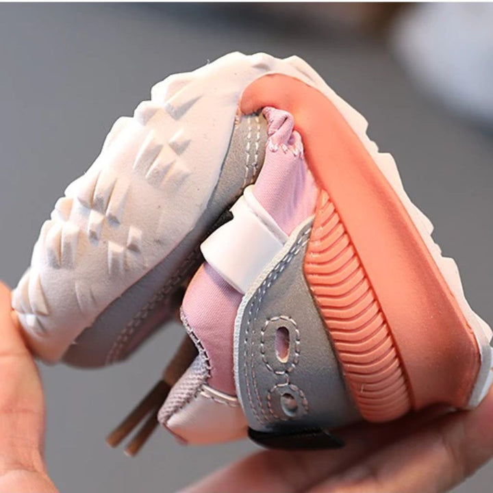 BowLift | Modern Children's Sports Shoes – Stylish Look with Comfort and Stability