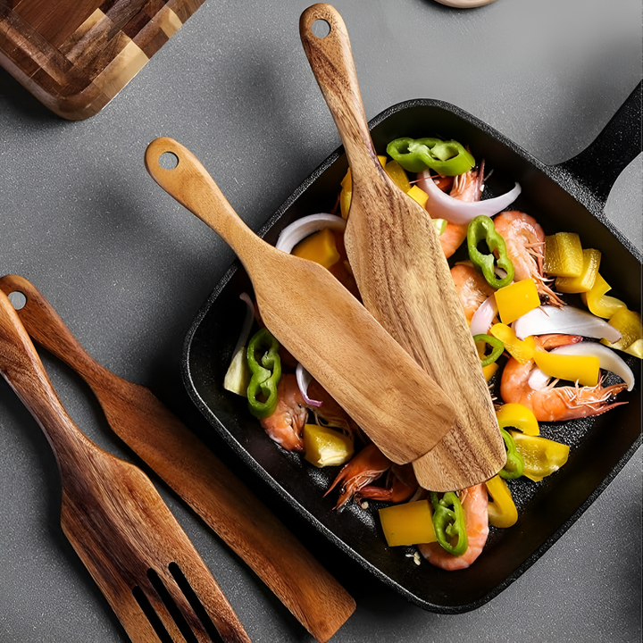 BowLift | PURETEAK – Kitchen utensil set made from 100% teak wood, pan-friendly & durable