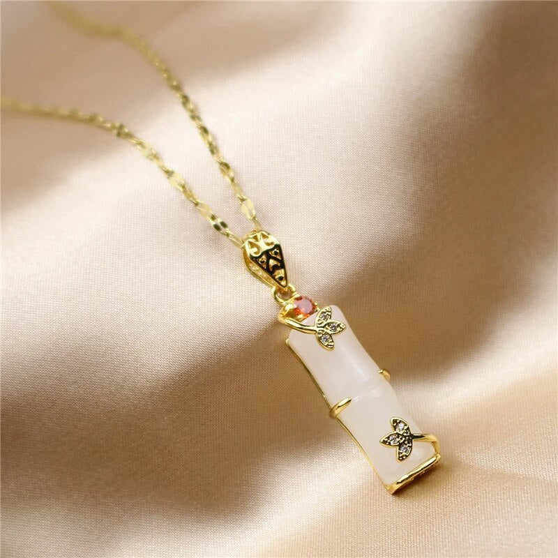 Spiritual Jade Amulet Necklace | A Breathtaking Jewelry with Meaning Bowlift