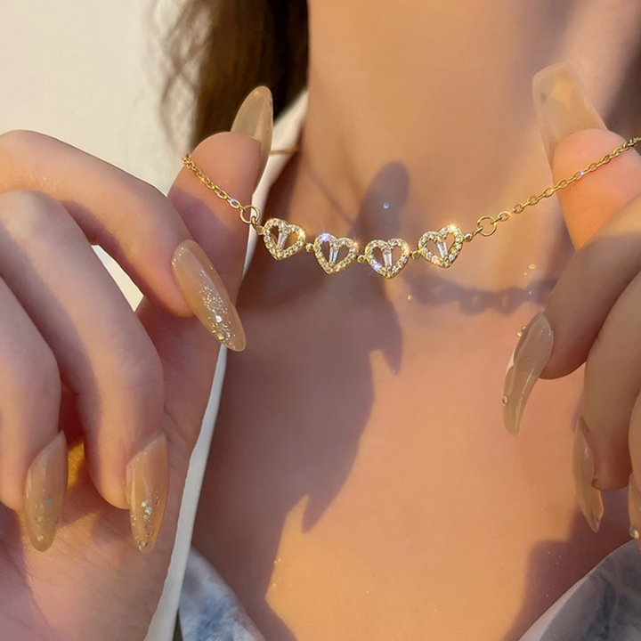 BowLift | Four-leaf clover necklace for women
