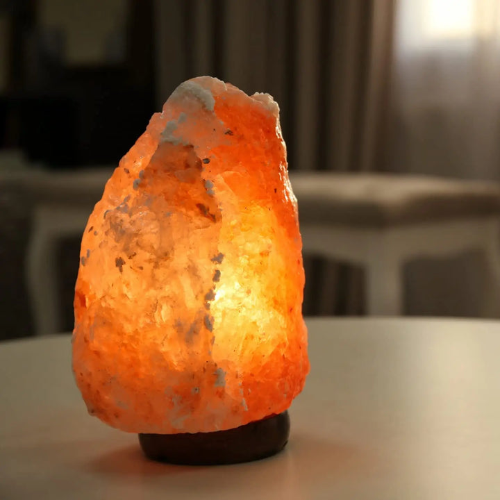 Himalayan salt lamp made of natural salt – Calming light for well-being and relaxation | Bowlift