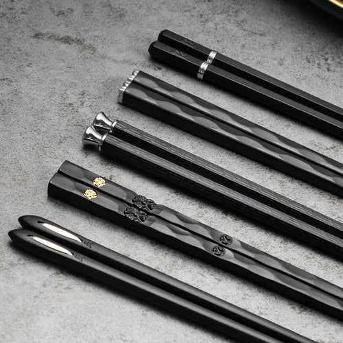 BowLift | Tradition and Class – Hand-Painted Chopsticks