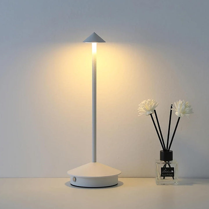 Robyn Arrow LED Table Lamp | Bowlift
