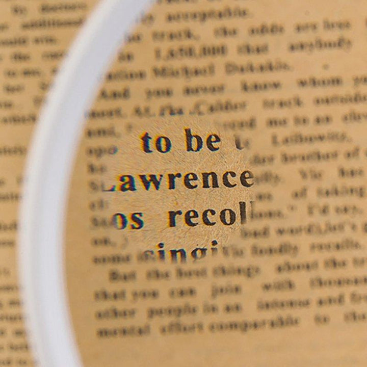 BowLift | LED reading magnifier